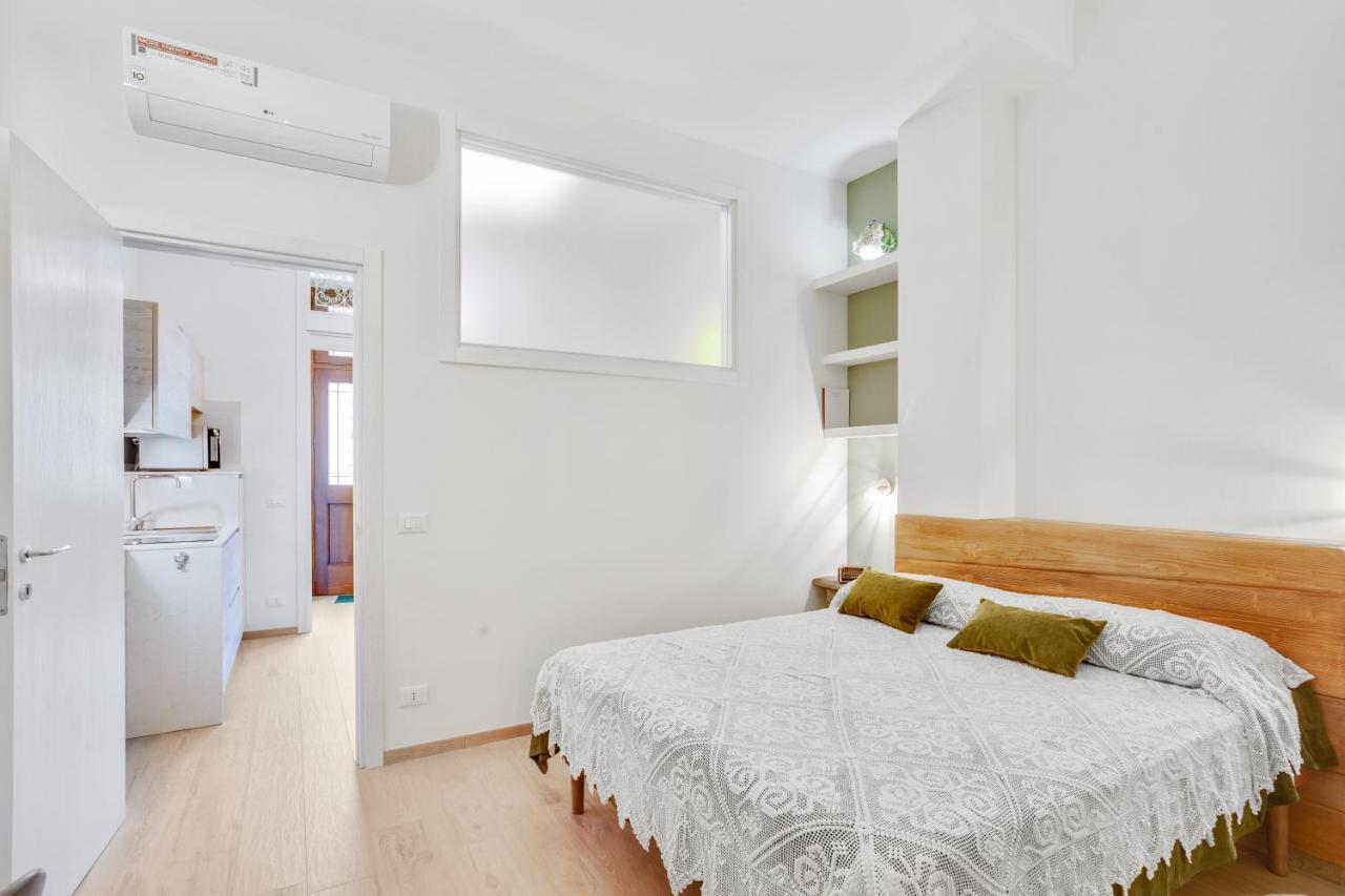 Madame Bari' Suite Apt In The Heart Of Bari Exterior foto