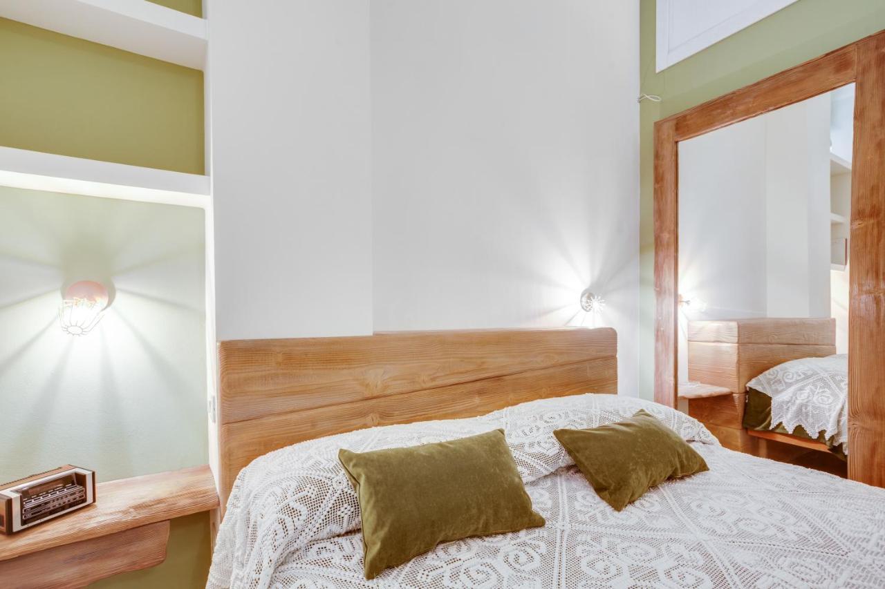 Madame Bari' Suite Apt In The Heart Of Bari Exterior foto